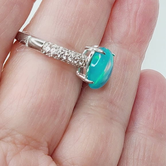Elegant Silver Opal Ring with Crystal Accents - Picture 7 of 12